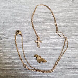 Exquisite cross necklace nwt